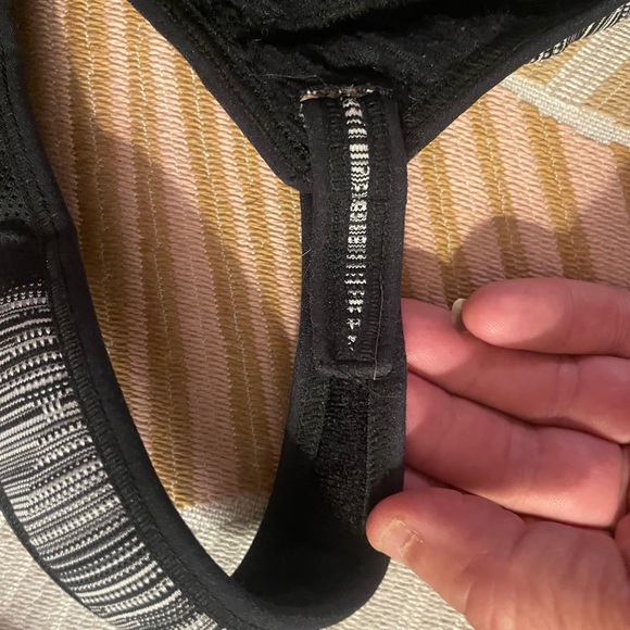 Sports bra - Picture 4 of 6